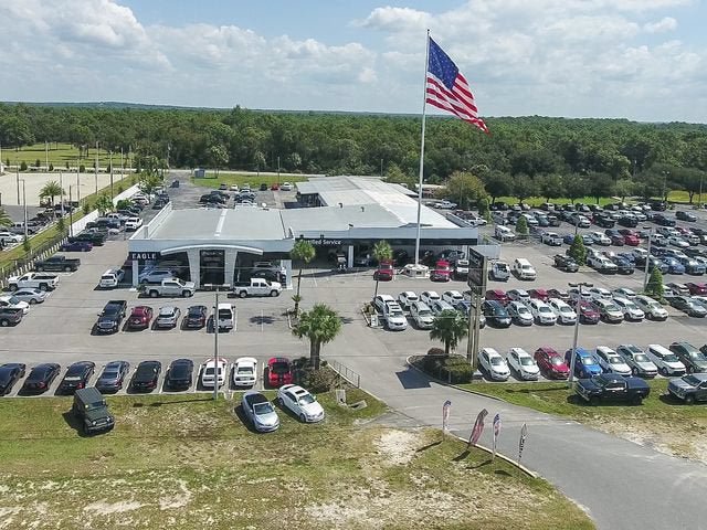Used 2021 Jeep Cherokee Latitude Plus AWD/4WD image 5