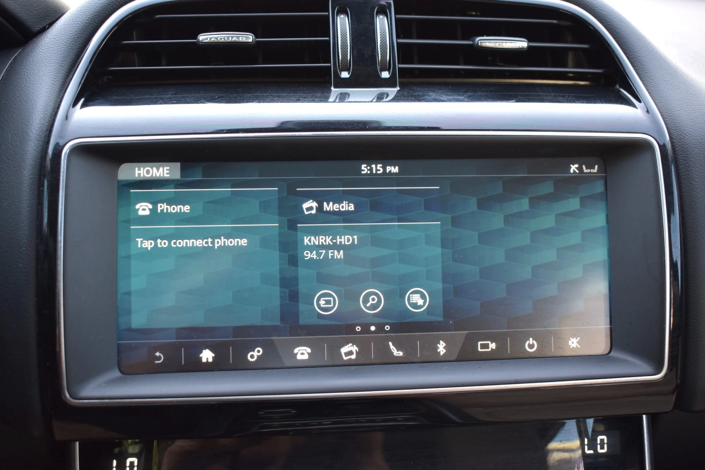 Used 2019 Jaguar XE Premium AWD/4WD image 20
