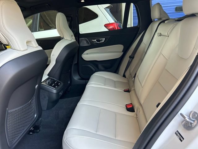 New 2026 Volvo V60 B5 Cross Country Ultra w/ Protection Package Premier AWD/4WD image 24