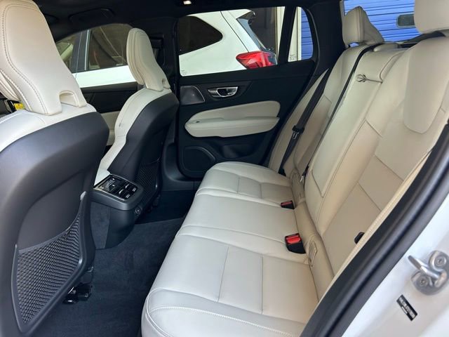 New 2026 Volvo V60 B5 Cross Country Ultra w/ Protection Package Premier AWD/4WD image 24