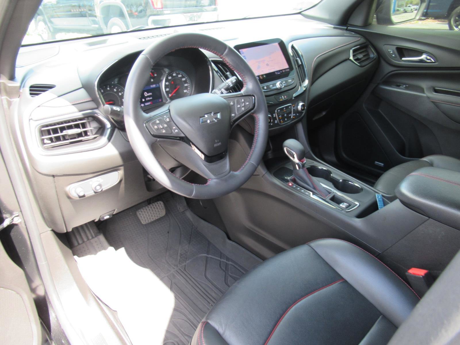Used 2022 Chevrolet Equinox RS w/ RS Leather Package FWD image 16
