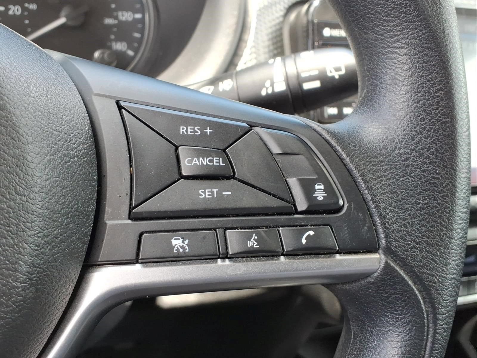 Used 2022 Nissan Kicks SV FWD image 25