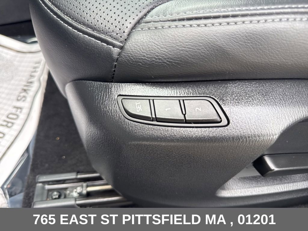 Used 2023 MAZDA CX-9 Touring Plus AWD/4WD image 15