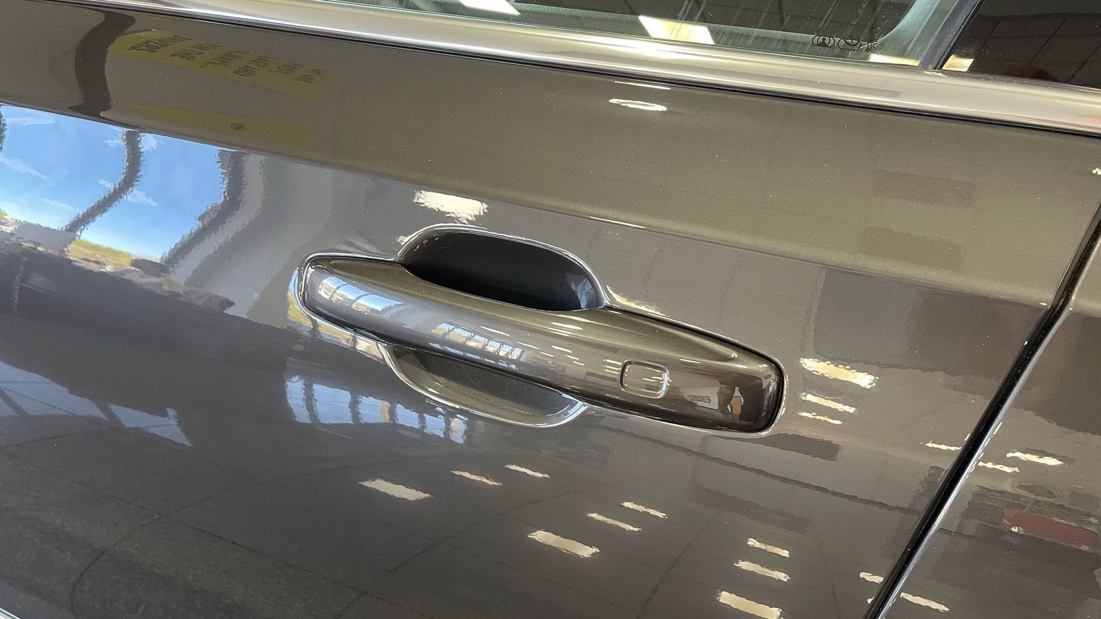 Used 2023 Volvo S90 B6 Ultimate w/ Protection Package Premier image 13