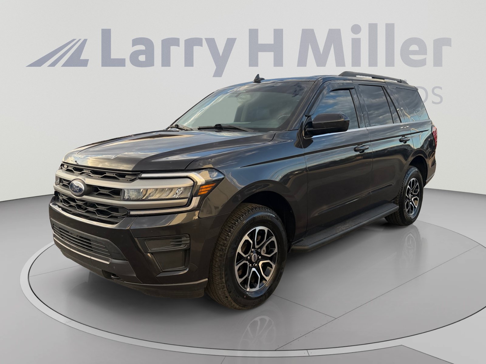 Used 2024 Ford Expedition XLT
