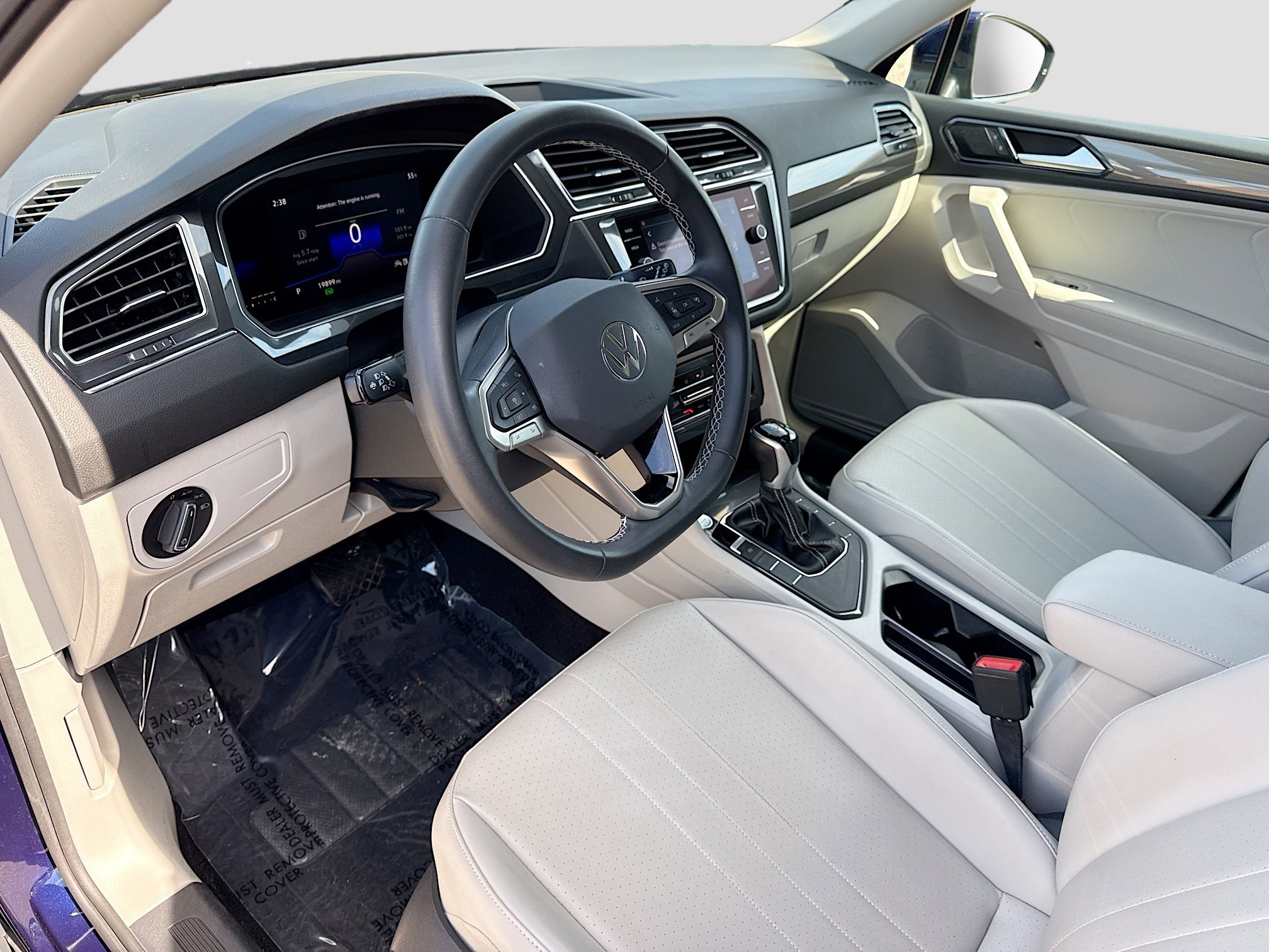 Used 2022 Volkswagen Tiguan SE image 27