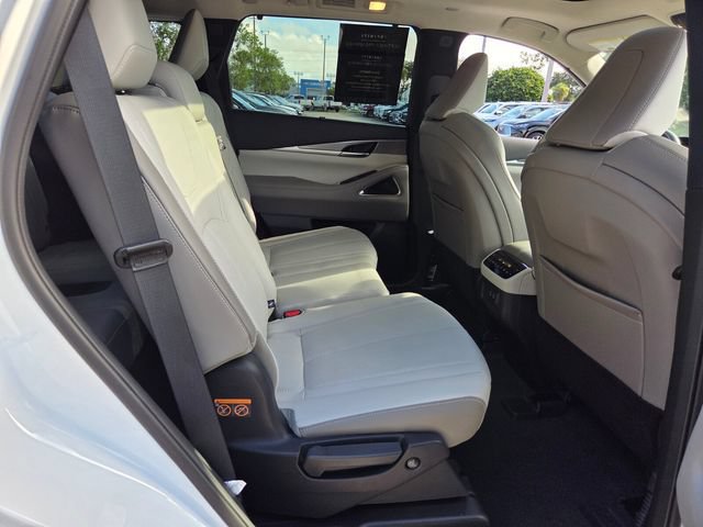 Used 2026 INFINITI QX60 Luxe w/ Cargo Package AWD/4WD image 23
