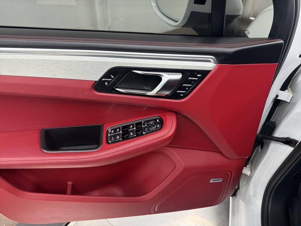 Used 2017 Porsche Macan GTS image 17