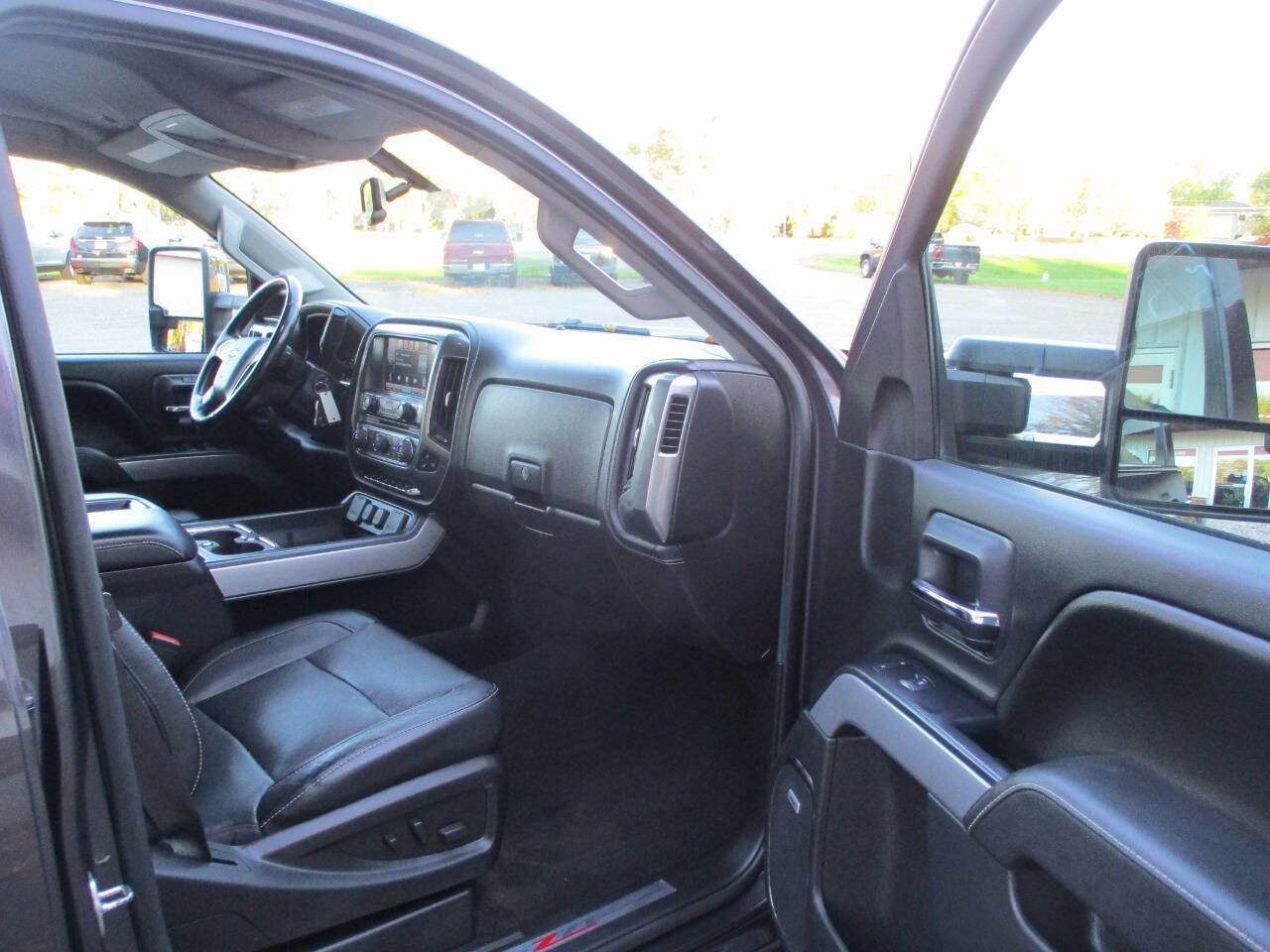 Used 2015 Chevrolet Silverado 2500 LTZ w/ Duramax Plus Package AWD/4WD image 26