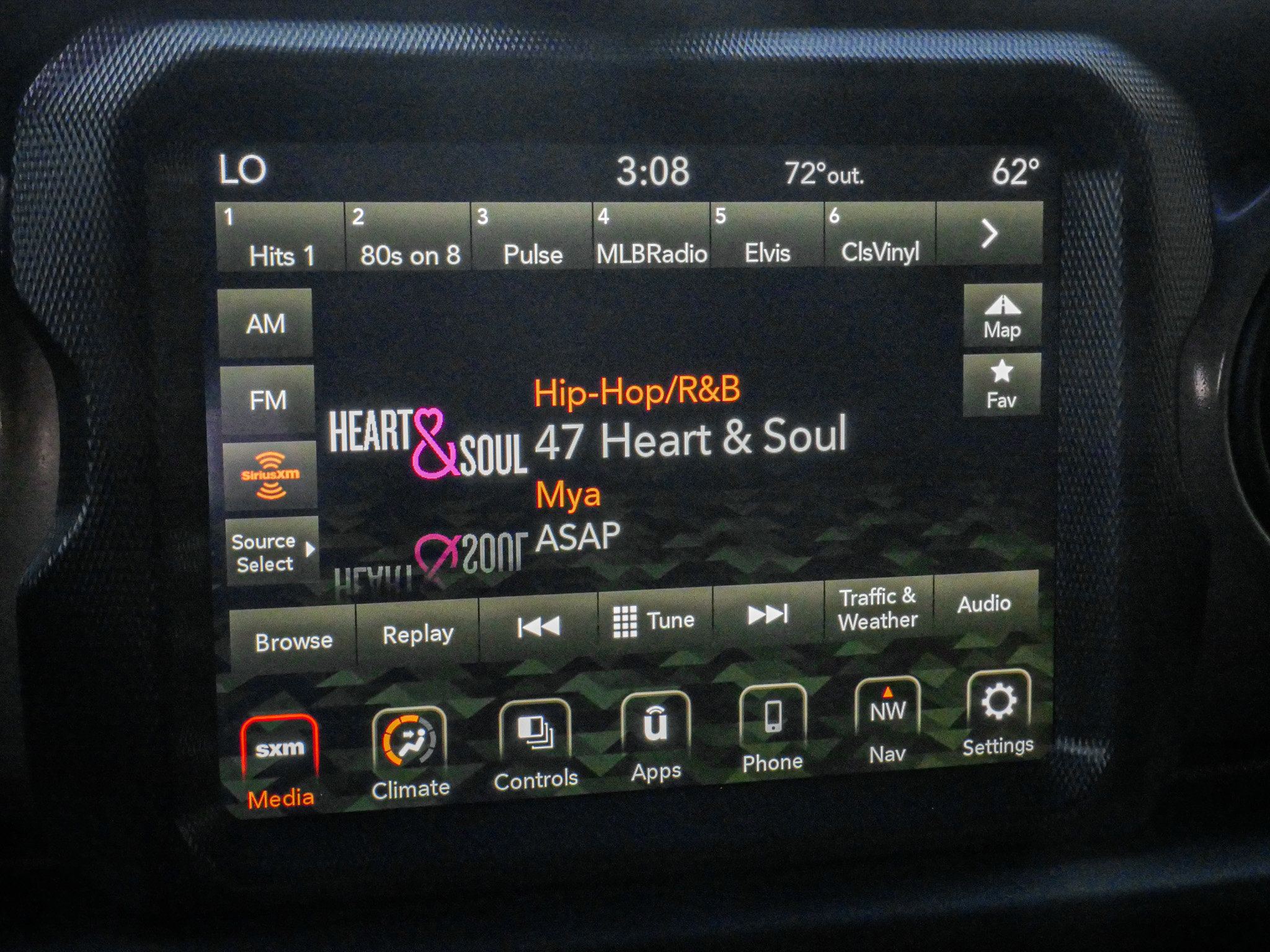 Used 2021 Jeep Wrangler Sport S image 23