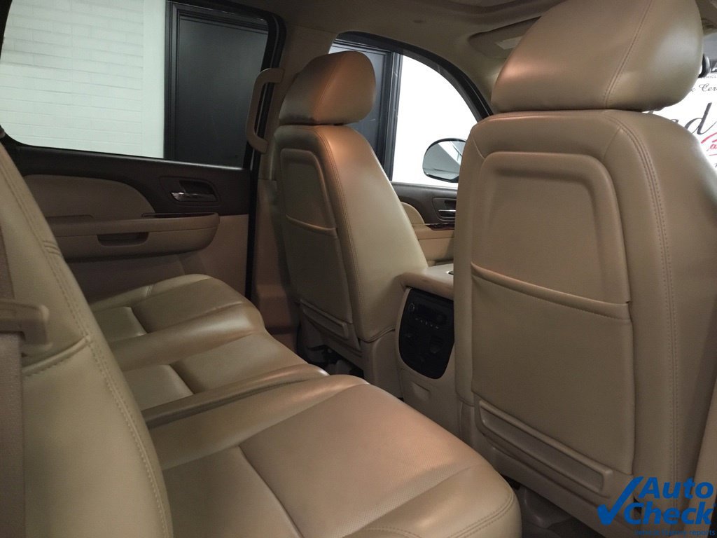 Used 2011 Chevrolet Avalanche LTZ AWD/4WD image 45