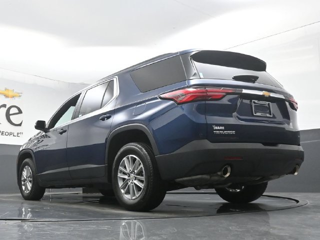 Used 2023 Chevrolet Traverse LT FWD image 5