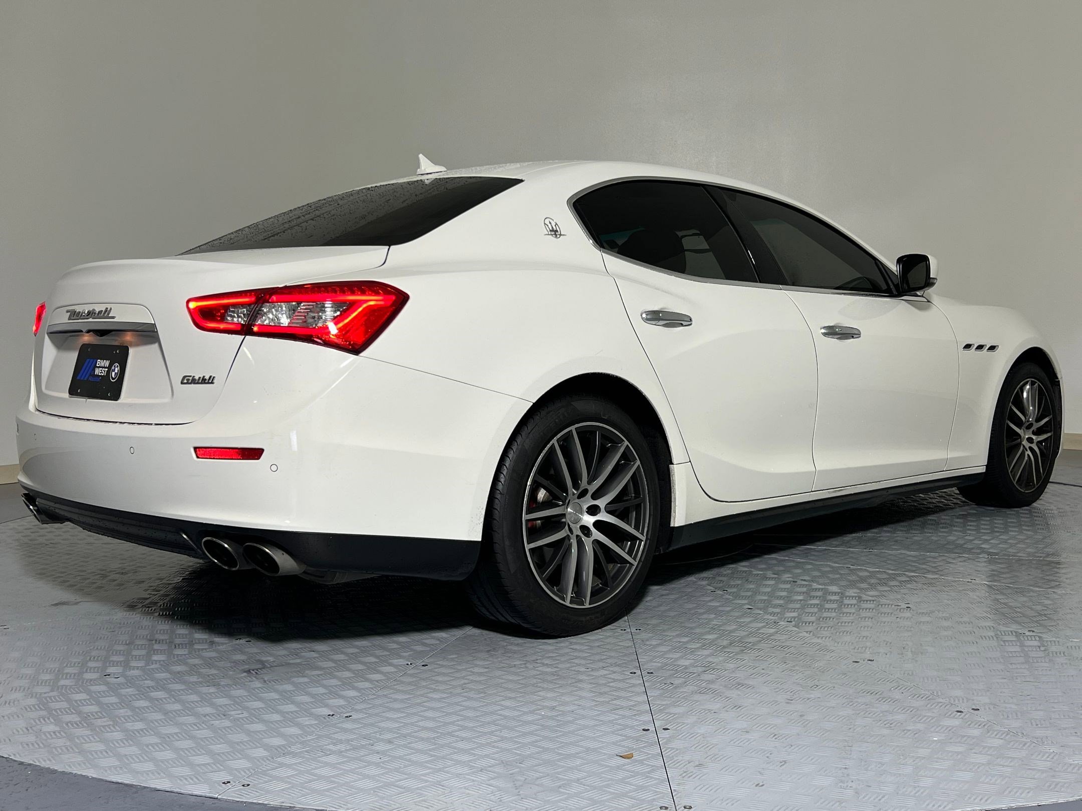 Used 2016 Maserati Ghibli image 8