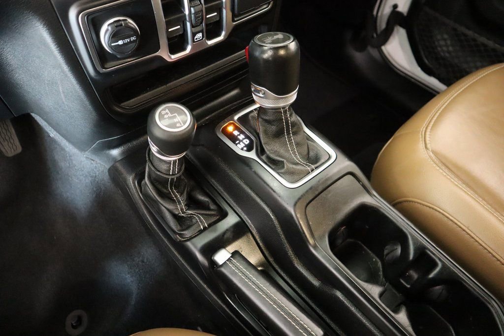 Used 2021 Jeep Wrangler Unlimited Sahara w/ Cold Weather Group AWD/4WD image 8