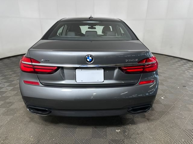 Used 2017 BMW 750i xDrive image 4