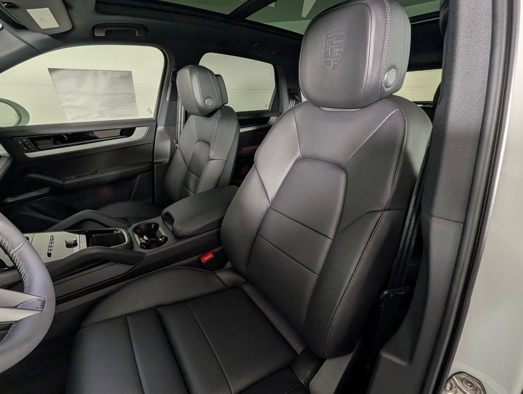 New 2026 Porsche Cayenne AWD/4WD image 5