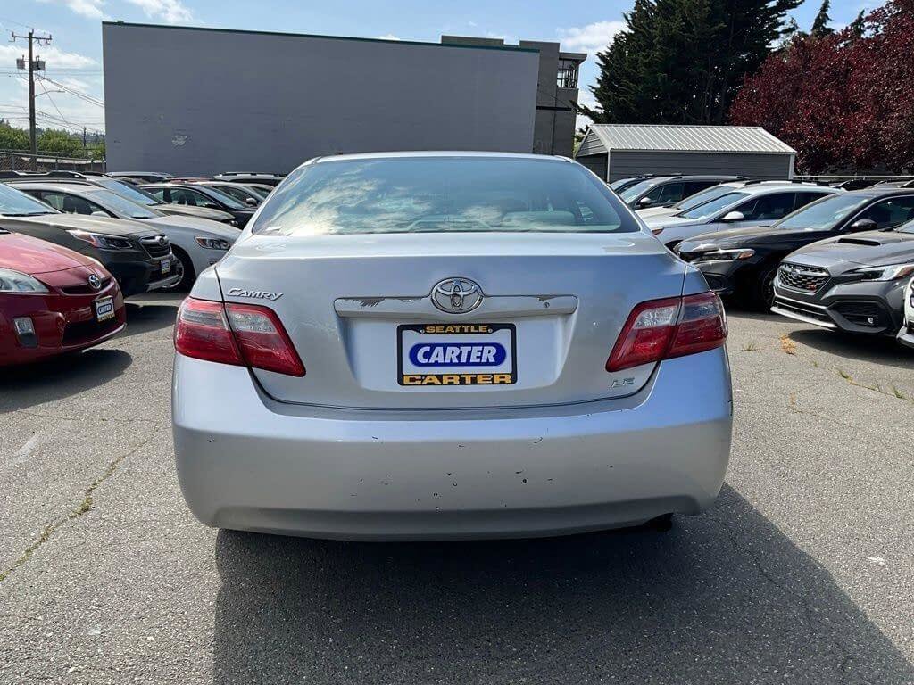 Used 2009 Toyota Camry LE FWD image 5