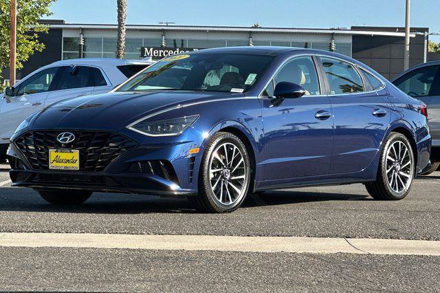 Certified 2021 Hyundai Sonata Limited w/ Cargo Package FWD image 8