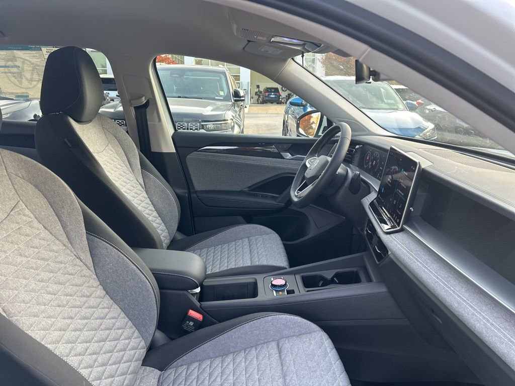 New 2026 Volkswagen Tiguan S AWD/4WD image 28