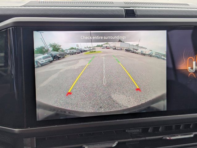 Used 2025 Jeep Wrangler Unlimited Sahara AWD/4WD image 17