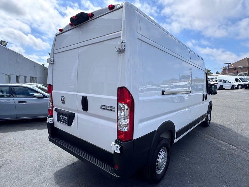 New 2024 RAM ProMaster 2500 w/ Convenience Group image 9