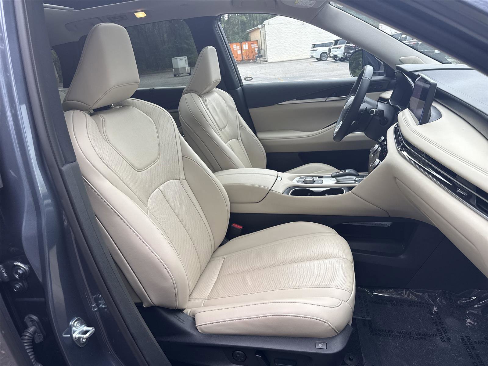 Used 2025 INFINITI QX60 Sensory w/ Vision Package image 22