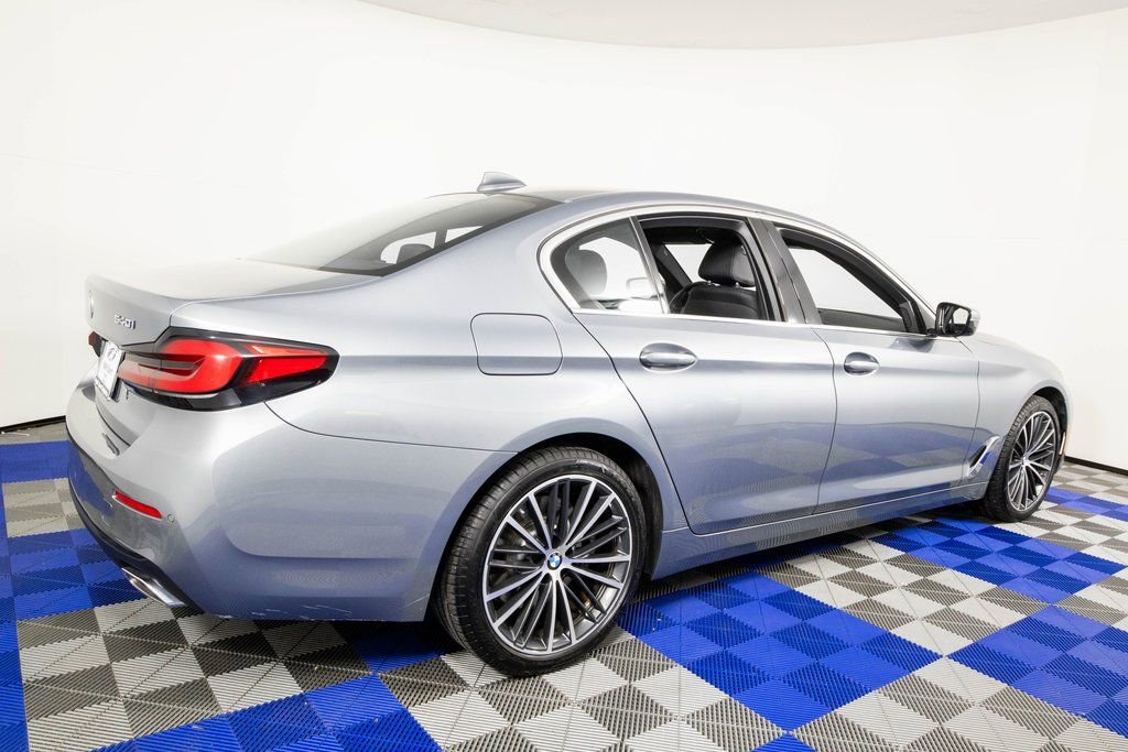 Used 2023 BMW 540i w/ Convenience Package image 5