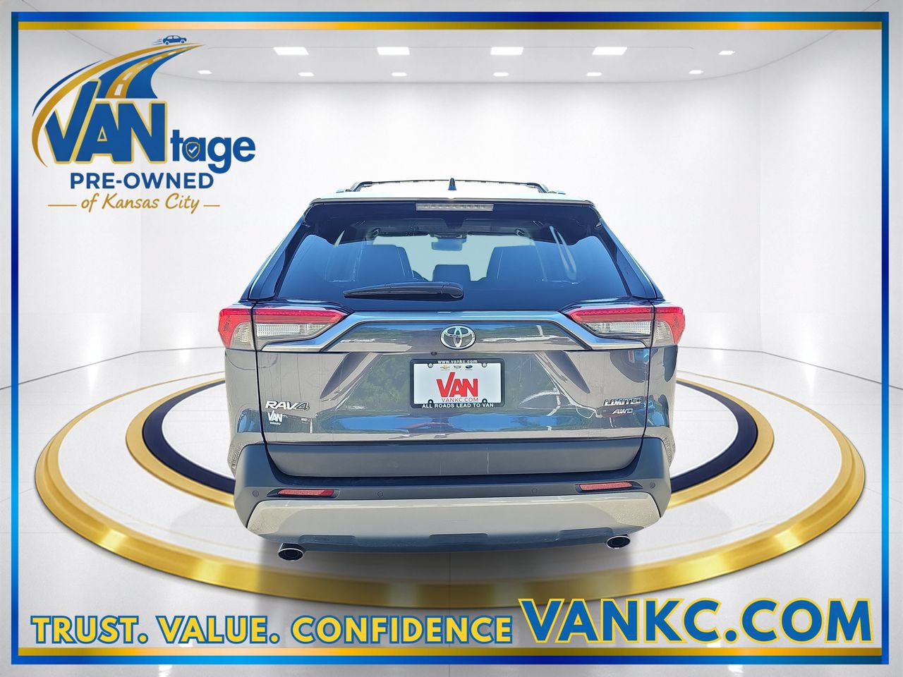 Used 2022 Toyota RAV4 Limited AWD/4WD image 7