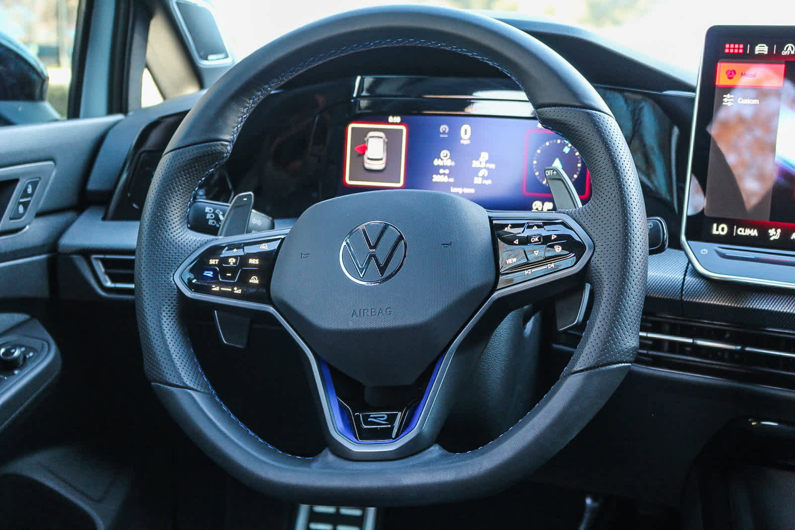 Used 2025 Volkswagen Golf w/ Euro Style Package image 14