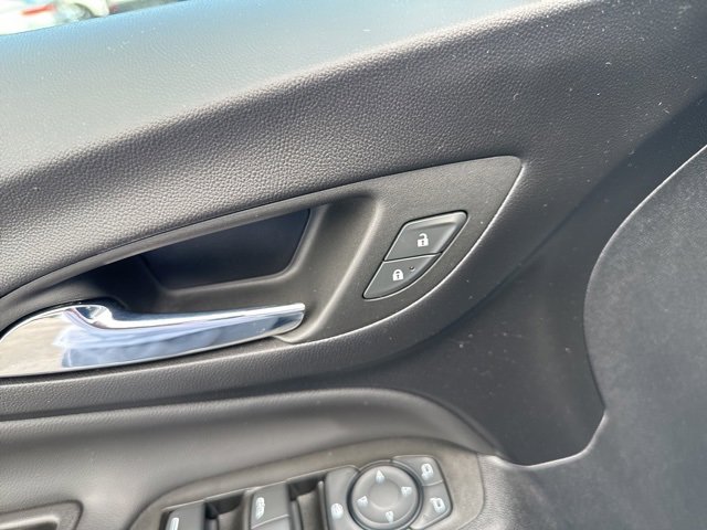 Used 2023 Chevrolet Equinox LT image 11