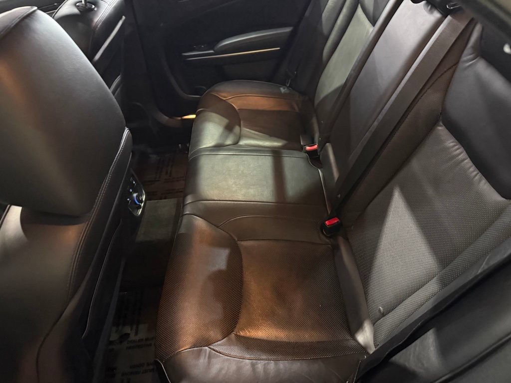Used 2011 Chrysler 300 C w/ Sound Group RWD image 32