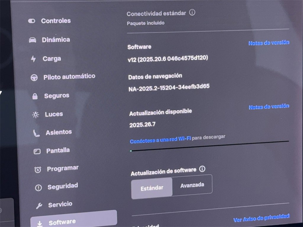 Used 2021 Tesla Model Y Long Range image 27