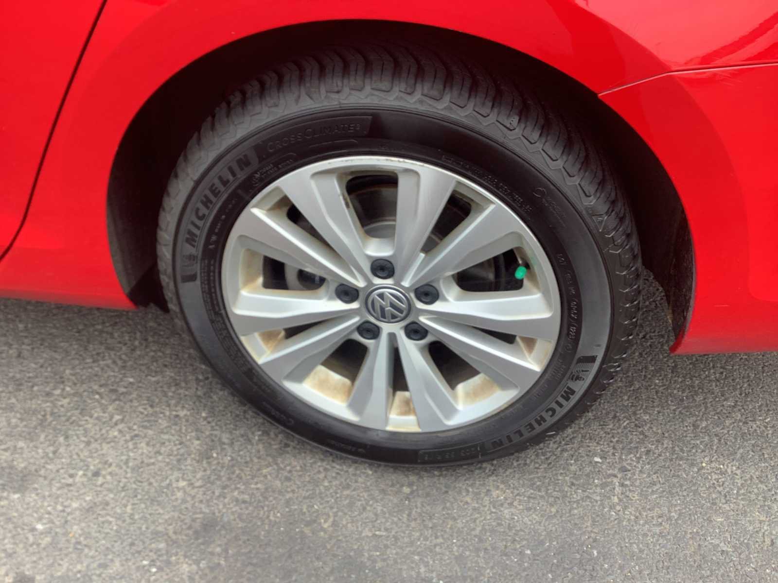 Used 2019 Volkswagen Golf S w/ Driver Assistance Package AWD/4WD image 7