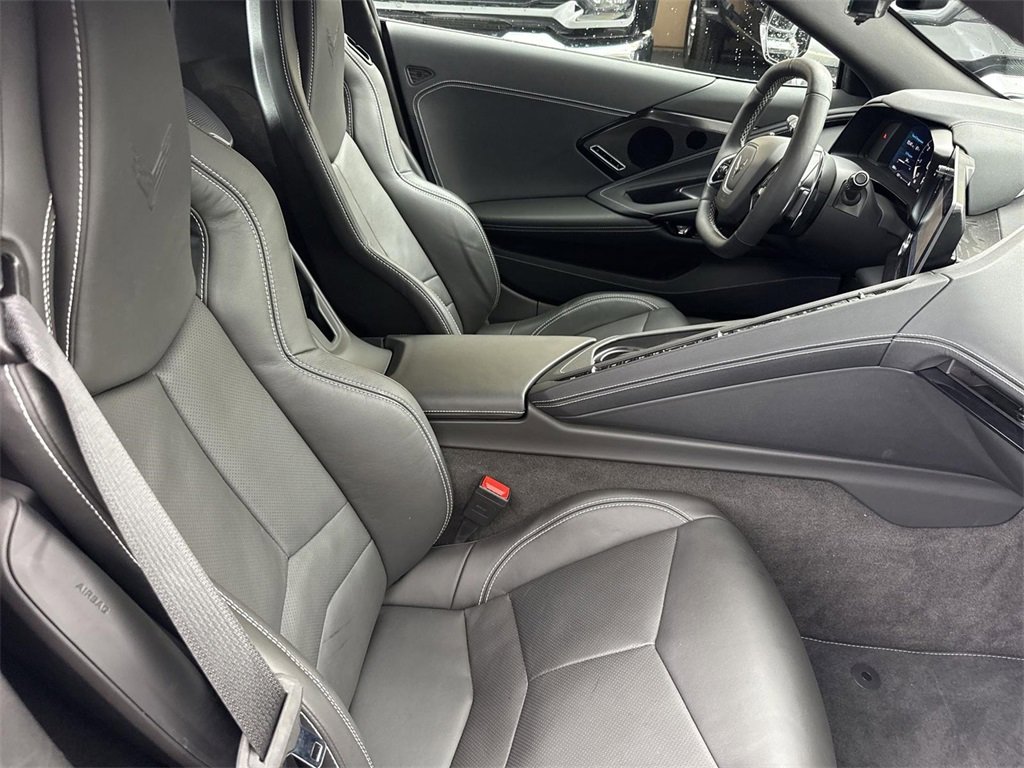 Used 2024 Chevrolet Corvette Stingray Preferred Cpe w/ Stealth Interior Trim Package image 24