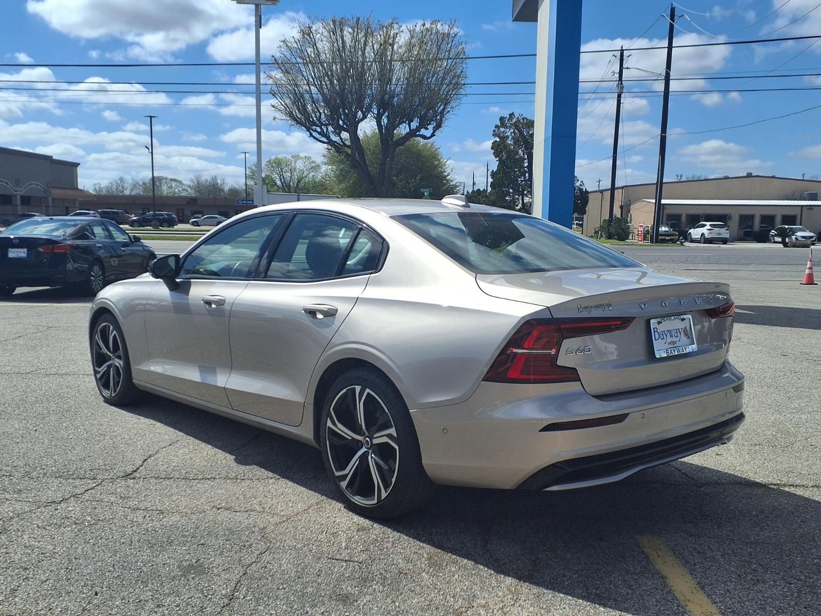 Used 2024 Volvo S60 B5 Plus image 23