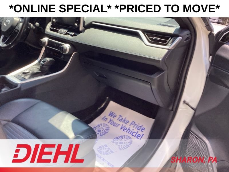 Used 2020 Toyota RAV4 XSE w/ Carpet Mat Package AWD/4WD image 15
