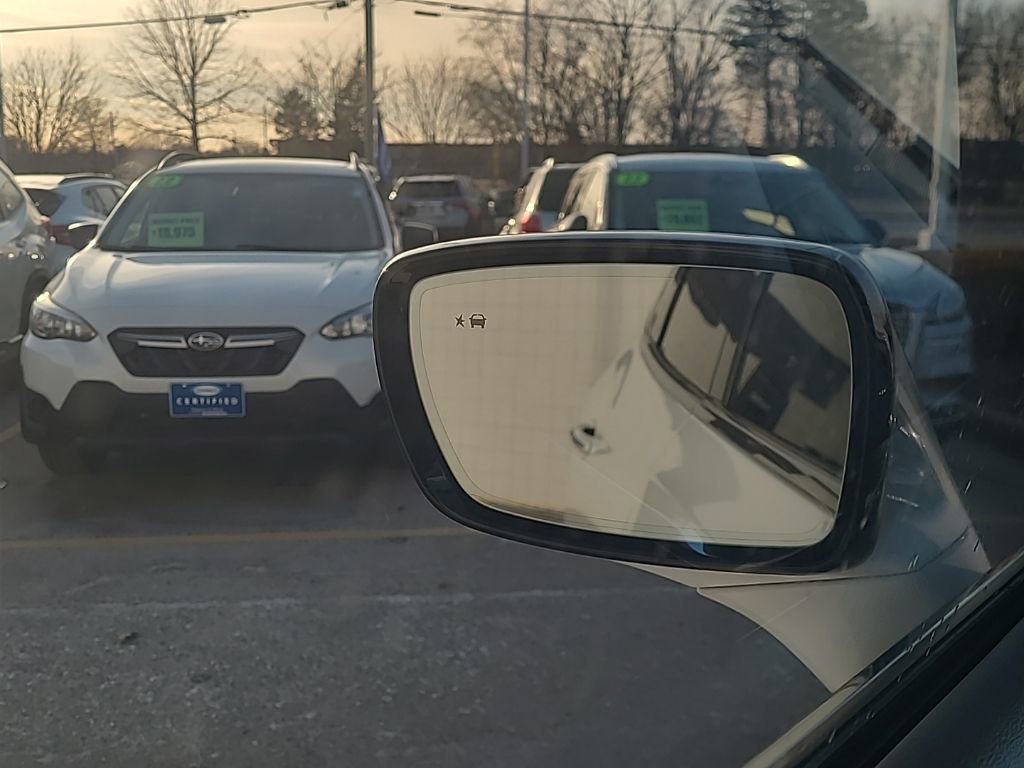 Used 2021 Buick Enclave Essence w/ Sound and Sites Package image 25