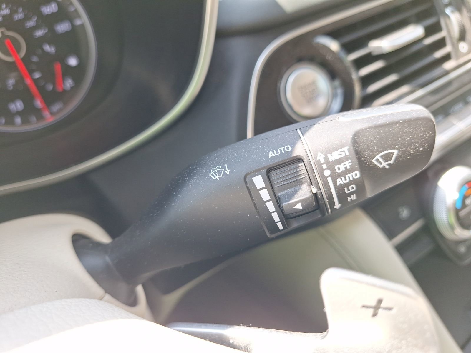 Used 2019 Genesis G70 3.3T Design image 23