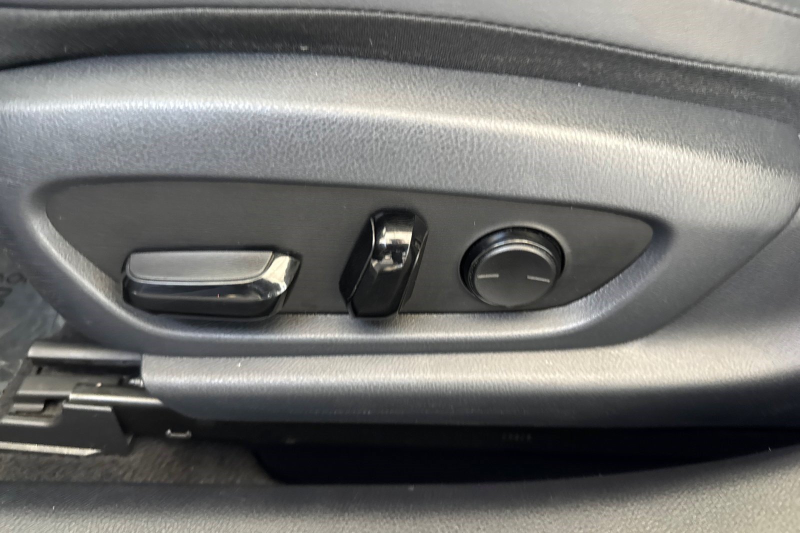 Used 2024 Lexus ES 350 w/ Accessory Package (Z1) FWD image 14
