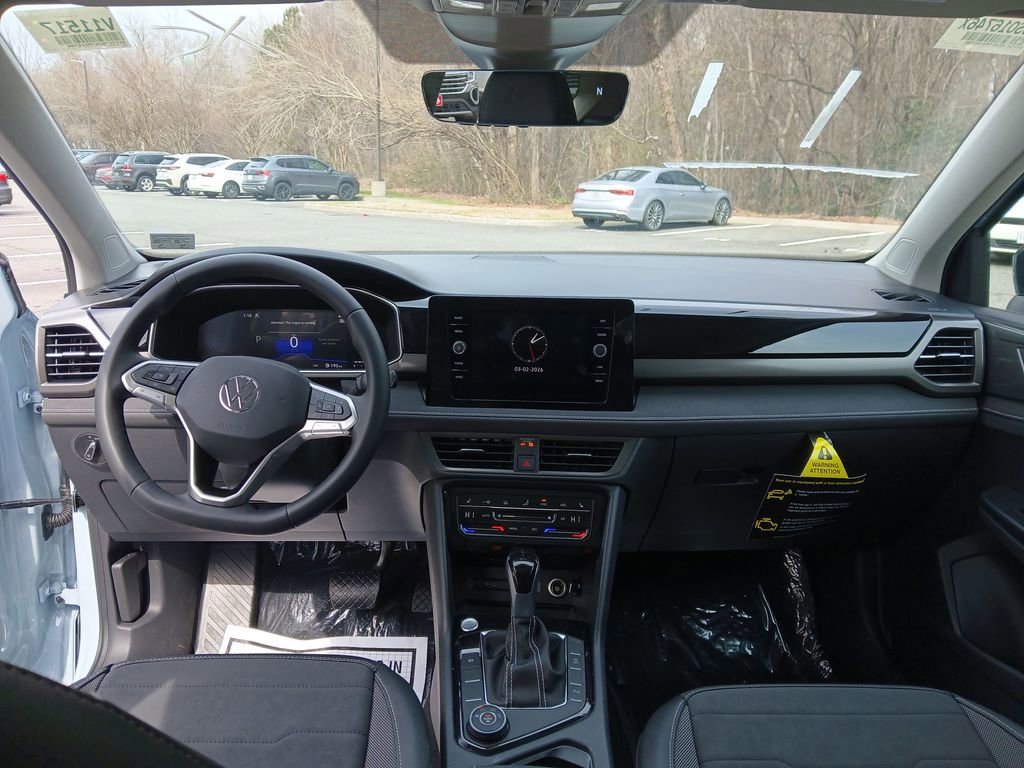 New 2026 Volkswagen Taos SE image 12