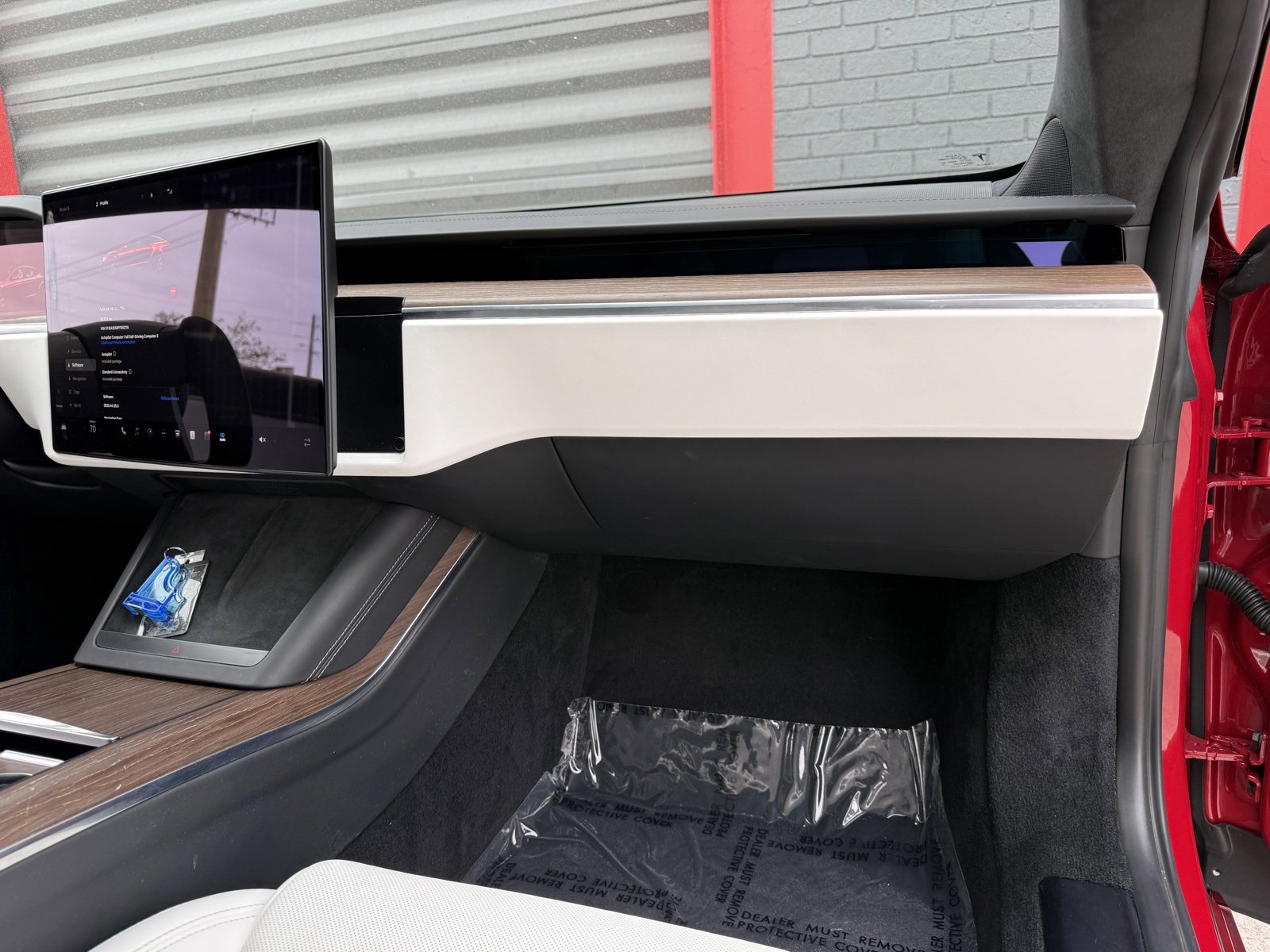 Used 2023 Tesla Model S Standard Range image 17