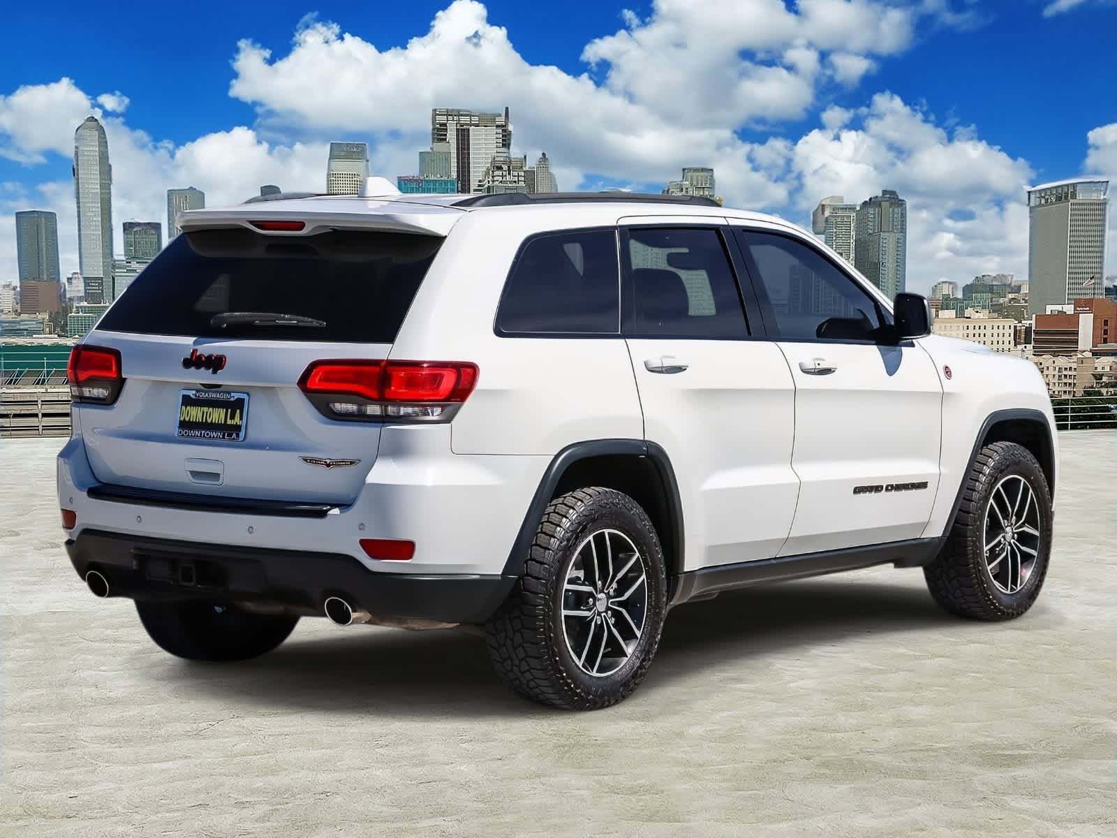 Used 2017 Jeep Grand Cherokee Trailhawk AWD/4WD image 4