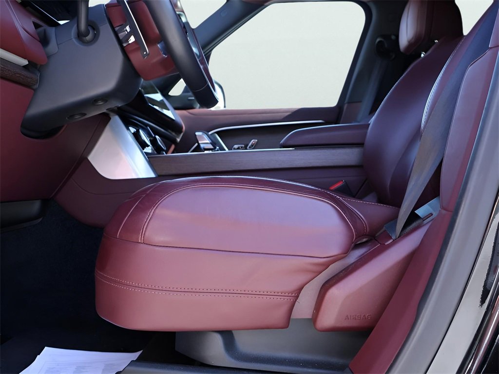 Used 2023 Land Rover Range Rover SE image 36