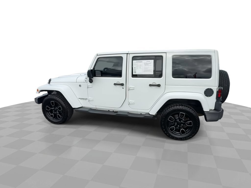 Used 2017 Jeep Wrangler Unlimited Sahara AWD/4WD image 5