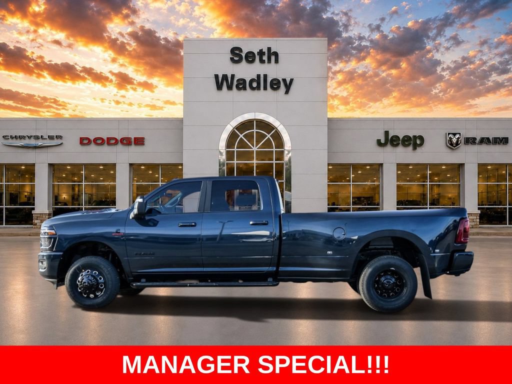 New 2026 RAM 3500 Laramie w/ Night Edition AWD/4WD image 4