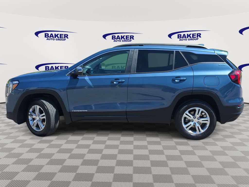 Used 2024 GMC Terrain SLE w/ Driver Convenience Package AWD/4WD image 8