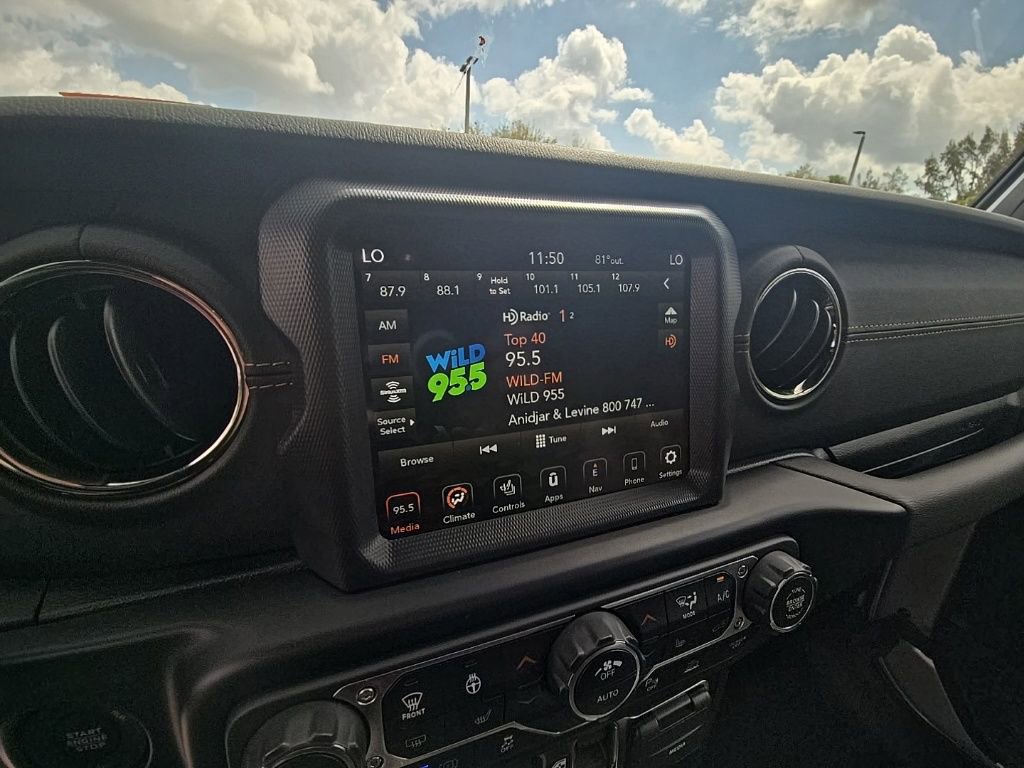 Used 2022 Jeep Wrangler Unlimited Sahara image 20