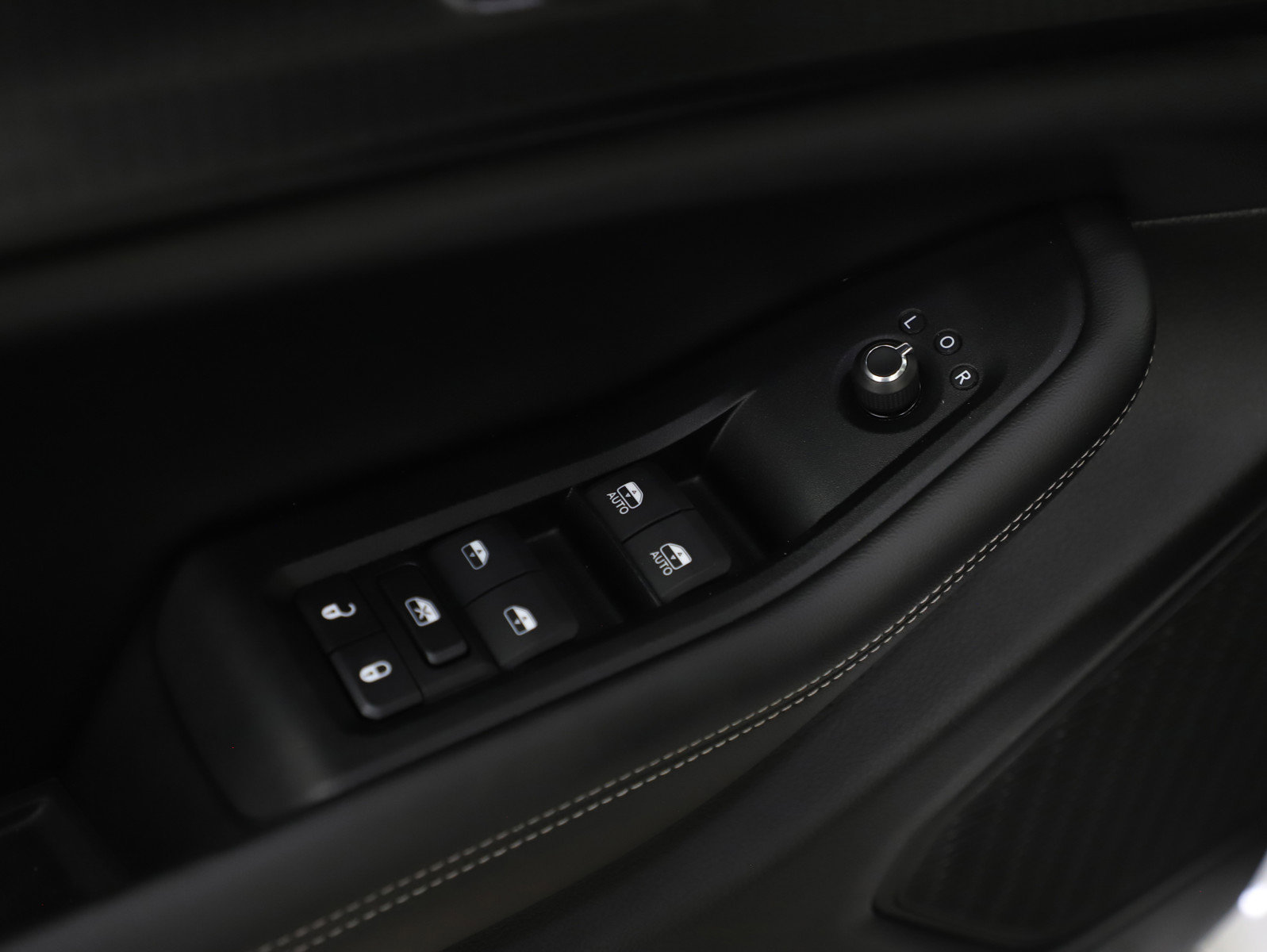 Used 2024 Jeep Grand Cherokee Laredo X w/ Luxury Tech Group I image 20