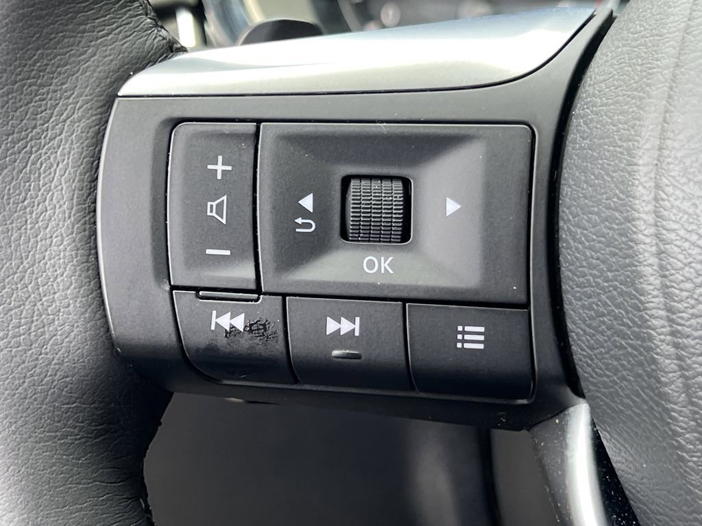 Used 2025 INFINITI QX60 Pure w/ Cargo Package FWD image 21