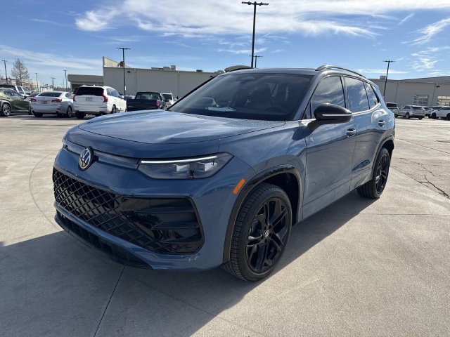 New 2026 Volkswagen Tiguan SE R-Line AWD/4WD image 8